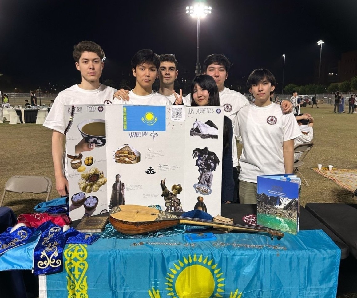 Cover Image for Kazakh Student Association Debuts at ASU’s 1001 Nights