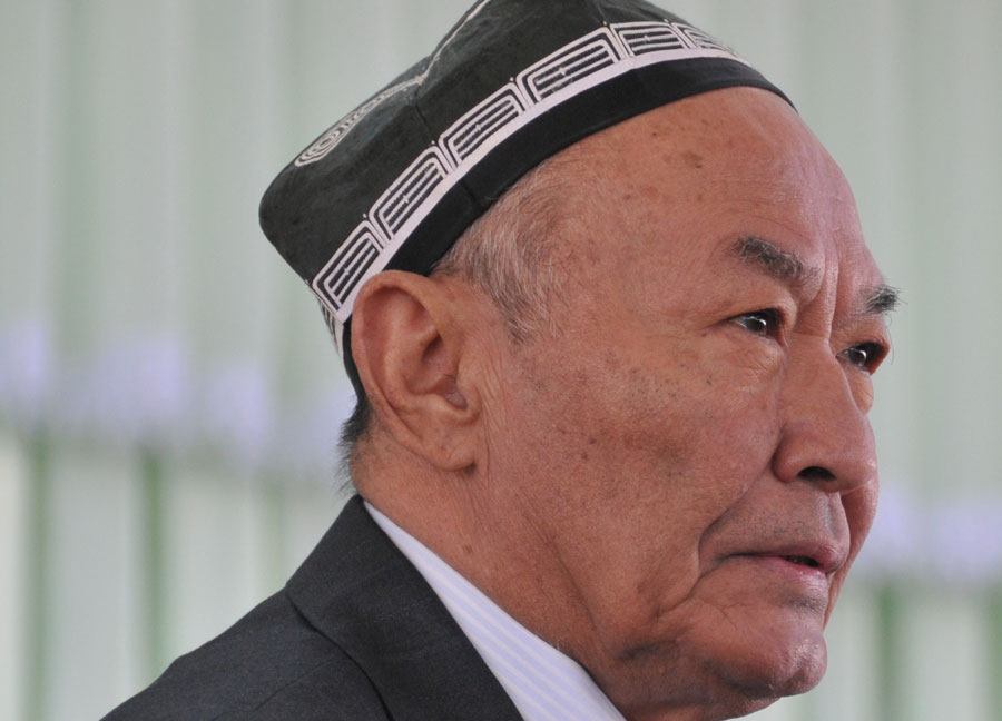 Cover Image for Houston Uzbek Community Marks Memorial for Uzbekistan National Poet Abdulla Oripov’s Anniversary